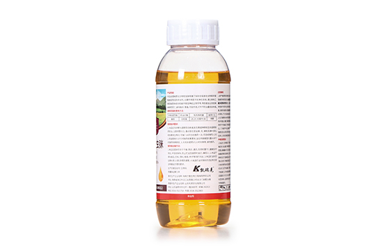 6%聯菊·啶蟲脒微乳劑-凱瑞克  產品性能：  本品由煙堿類化合物啶蟲脒和屬于擬除蟲菊類化合物聯苯菊酯復配而成的殺蟲劑，主要作用是干擾神經系統，通過抑制乙酰膽堿受體結合和破壞害蟲神經正常傳導，導致害蟲出現痙攣，麻痹而死亡。具有觸殺、胃毒、內吸作用，可有效防治番茄白粉虱。
