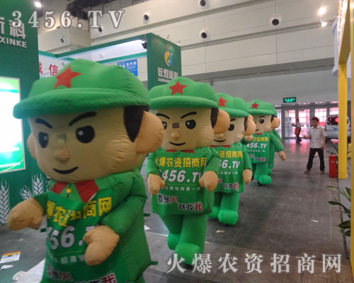 卡通氣模形象鋪天蓋地的陣勢讓大家為之震撼
